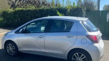 Toyota Yaris — photo 2