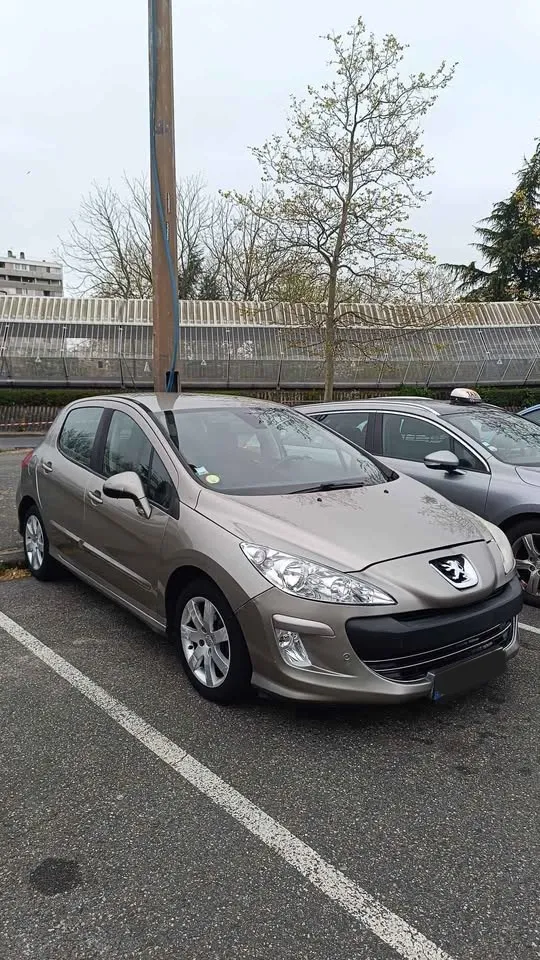 Peugeot 308 2011