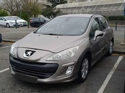 Peugeot 308 — photo 2
