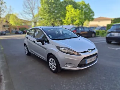 Ford Fiesta — photo 3