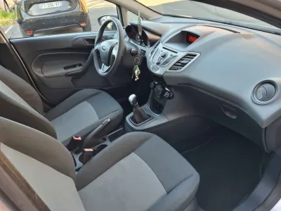 Ford Fiesta — photo 4